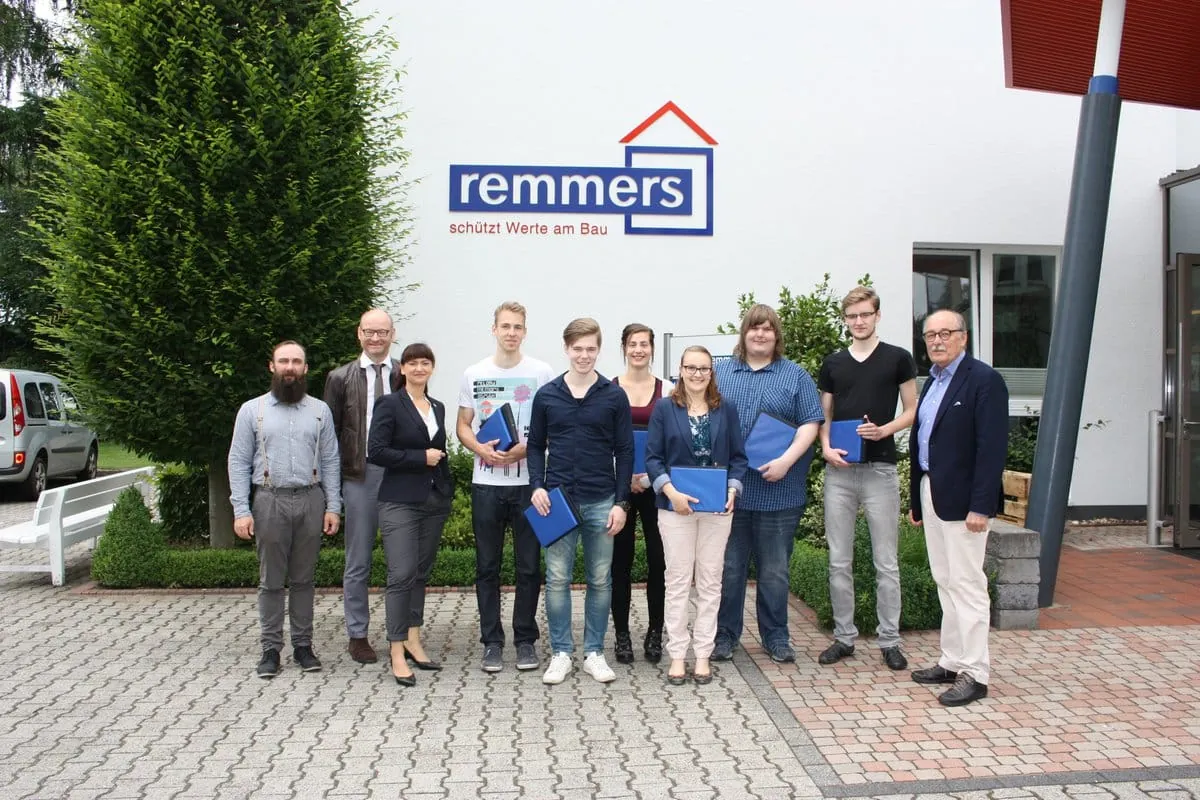 Remmers verabschiedet Auszubildende