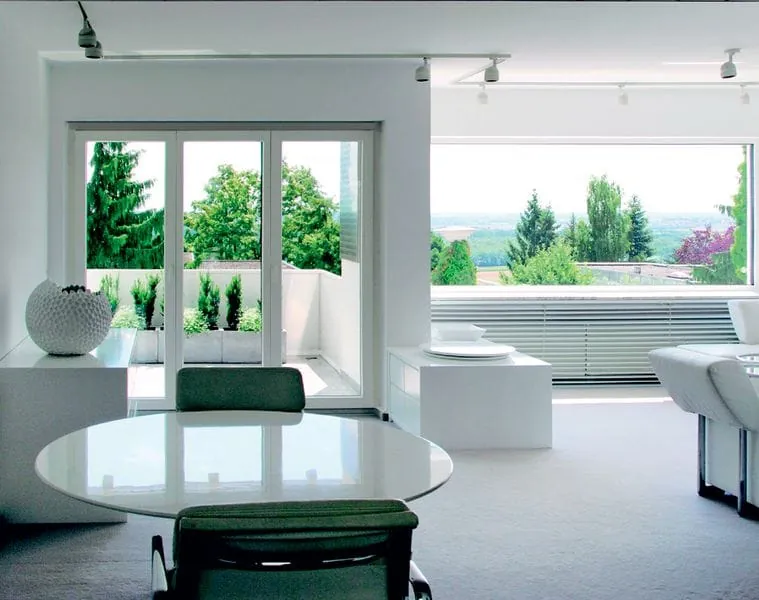 Gugelfuss: Fenster- und Türsysteme mit großzügigen Verglasungen