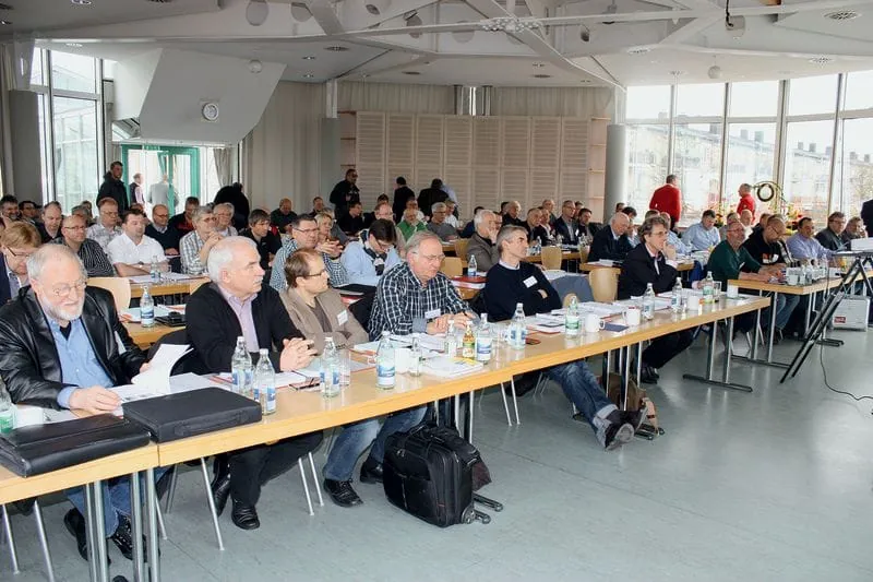 Karlsruher Sachverständigen­forum 2023: Präsenz und Digital