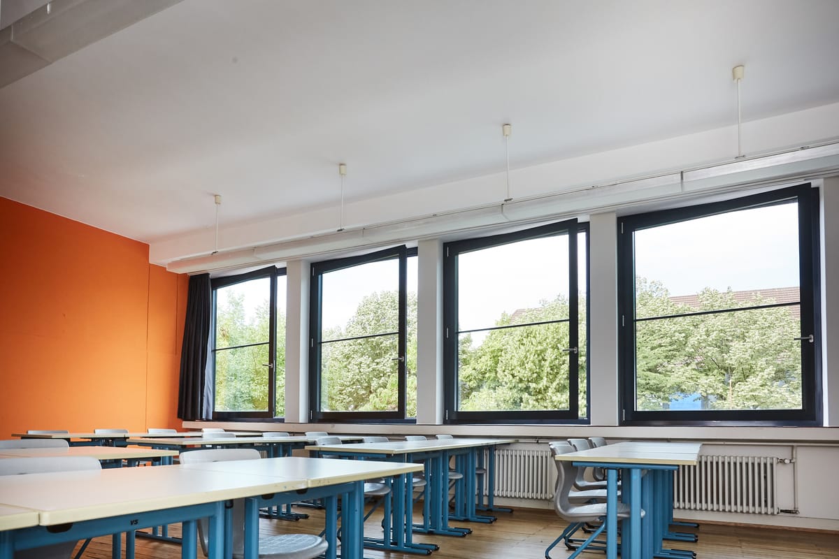 Neue Aluminiumfenster für Schmollerschule