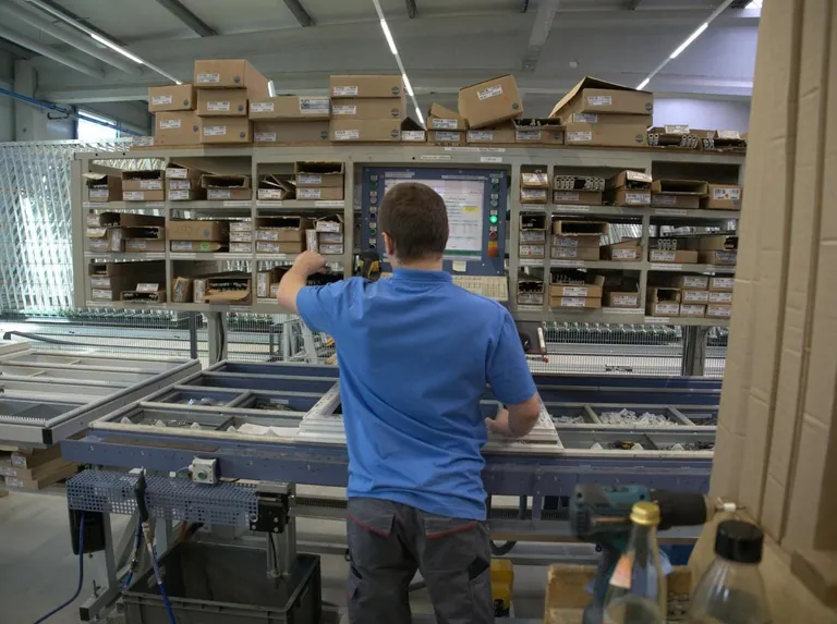 studie weniger betriebe in handwerk und industrie