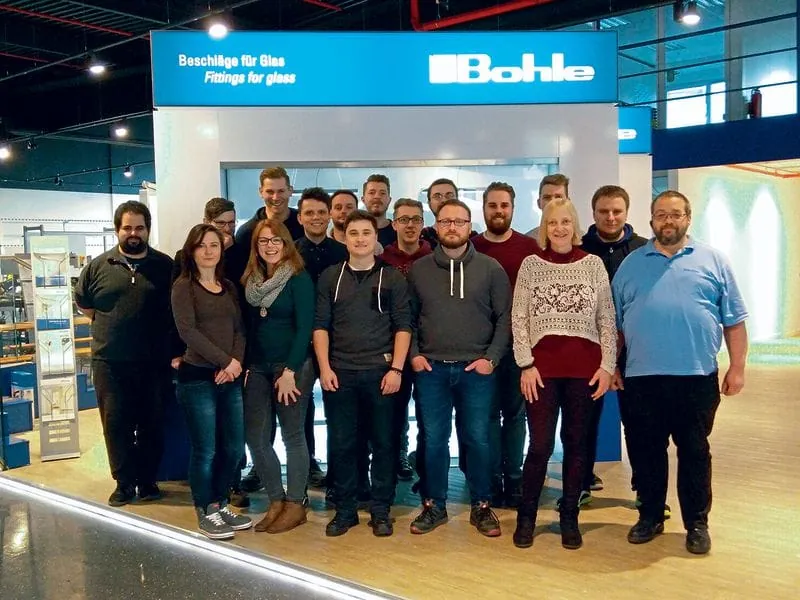 Studierende besuchen Glasspezialisten in Haan