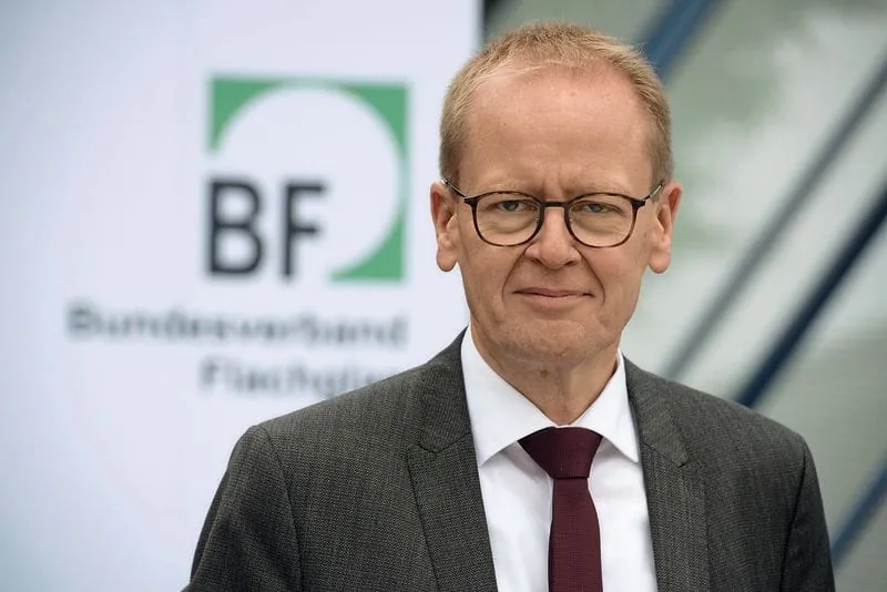 Grönegräs: "Der limitierende Faktor ist die Menge an Flachglasscherben."