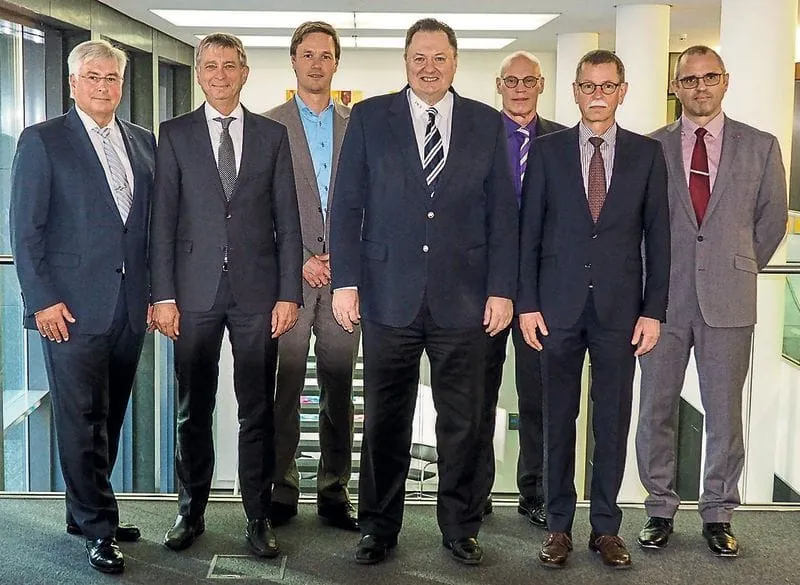 Vorstand wiedergewählt