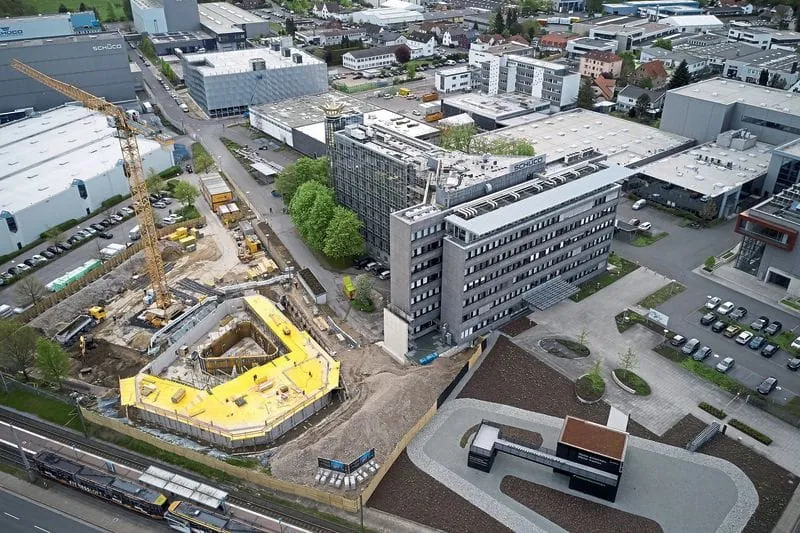 Schüco setzt nachhaltige Expansion fort