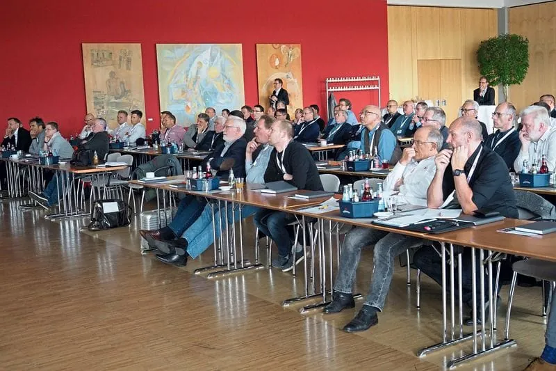 VSG-Zuschnitt in Höchstgeschwindigkeit