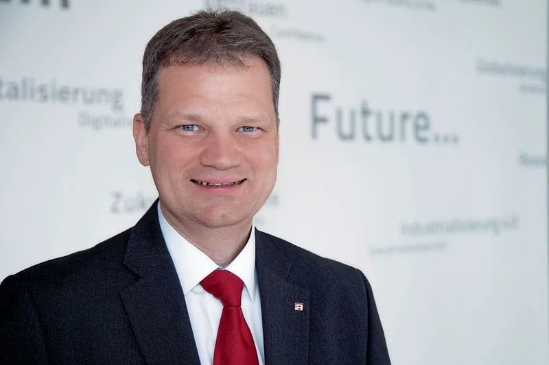 Fensterexperte übernimmt Systemtechnik