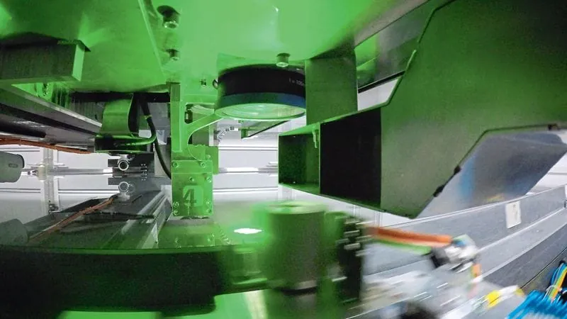 7 große Gläser präzise lasern