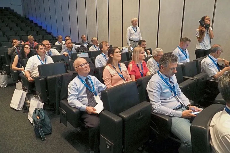 Drittes Treffen internationaler Glasverbände in Venedig