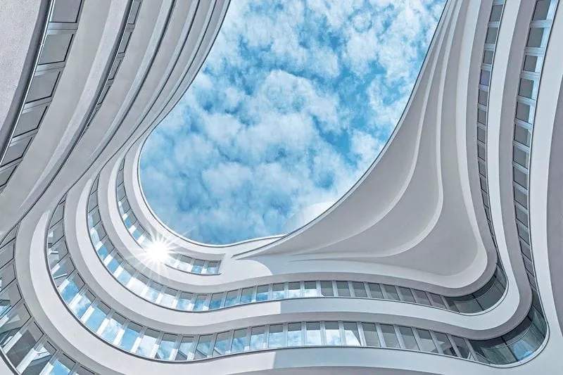 Glas und Keramik  im Wellenschwung