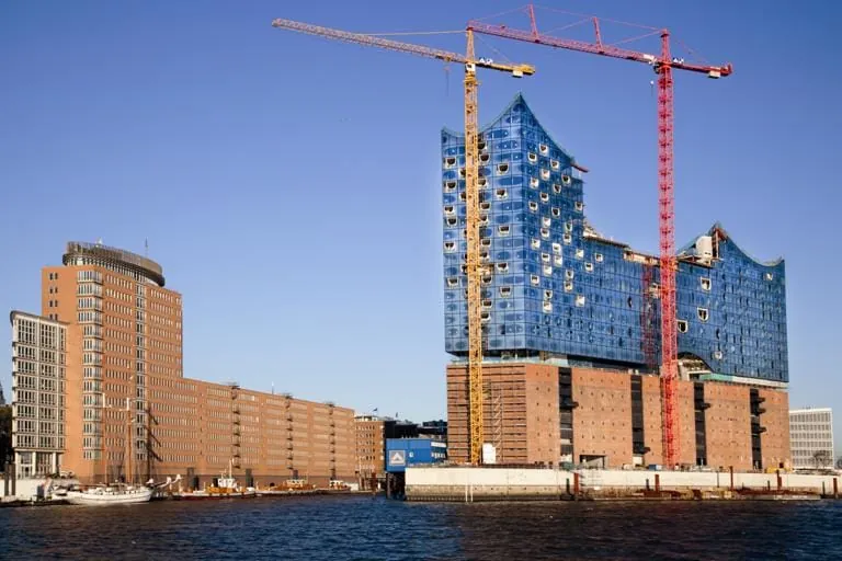 Fassadenbauer Gartner wächst mit Großprojekten