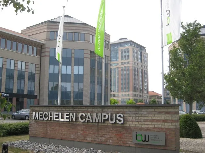 Everlam expandiert im PVB-Markt