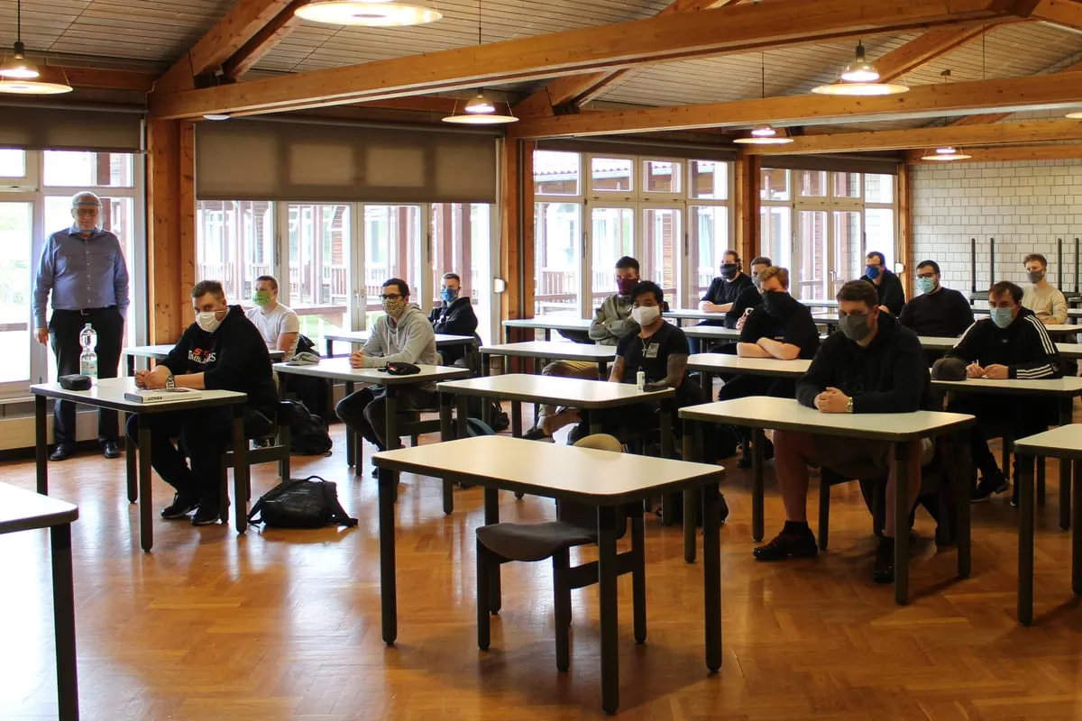 An der Holzfachschule Bad Wildungen ist wieder Unterricht