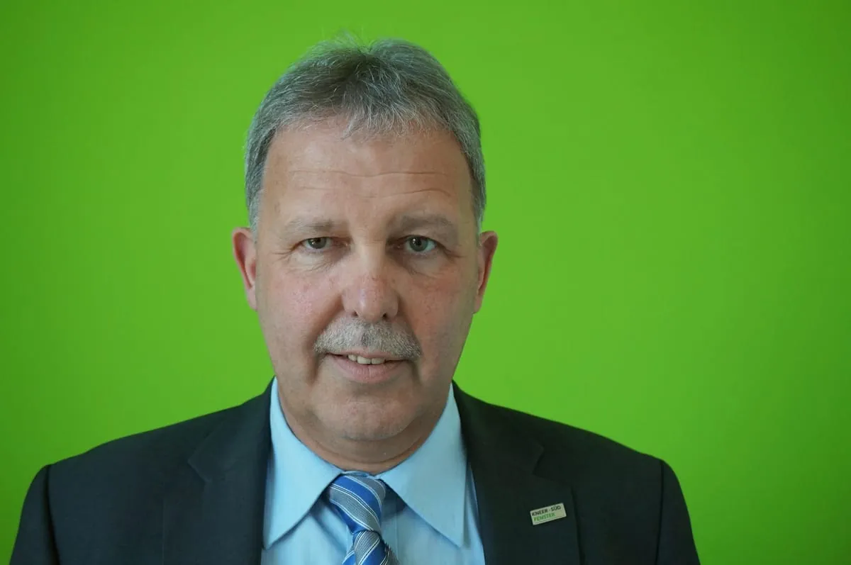 Kneer-Vertriebsleiter Strauß geht in den Ruhestand