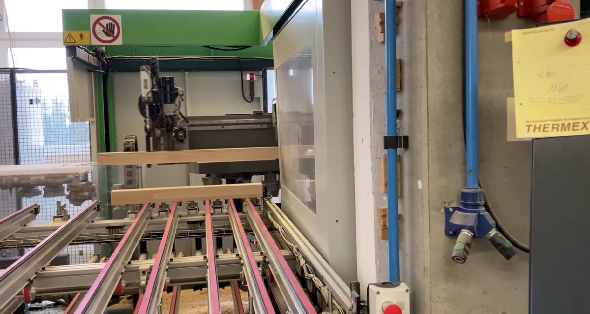 Maschinelle Fensterfertigung bei Kriegl Fensterbau