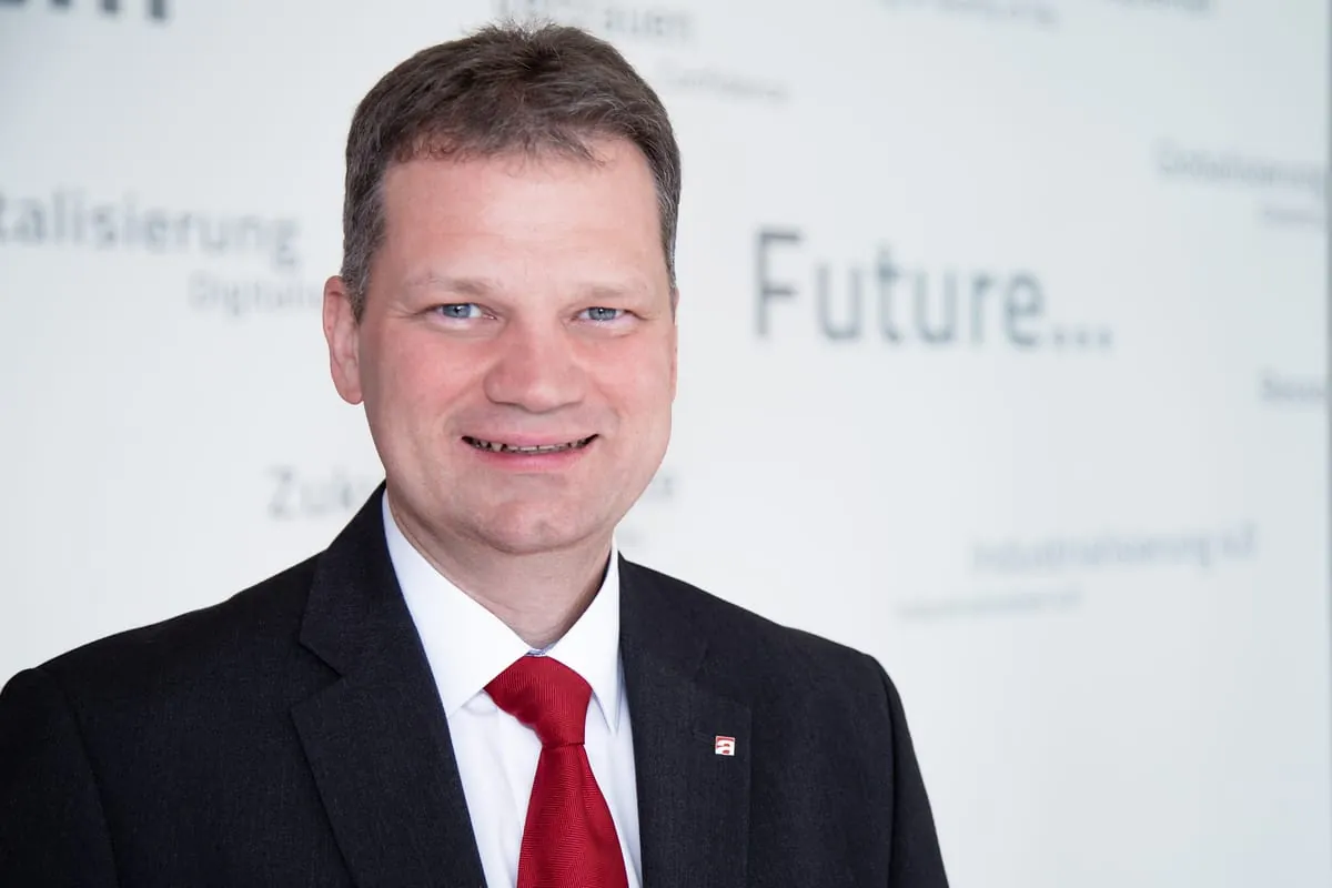 Fensterexperte übernimmt Systemtechnik