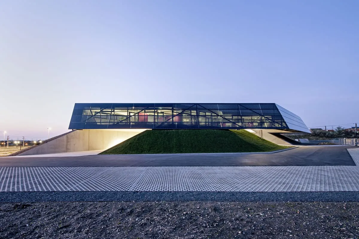 Bauintegrierte Photovoltaik-Projekte ausgezeichnet