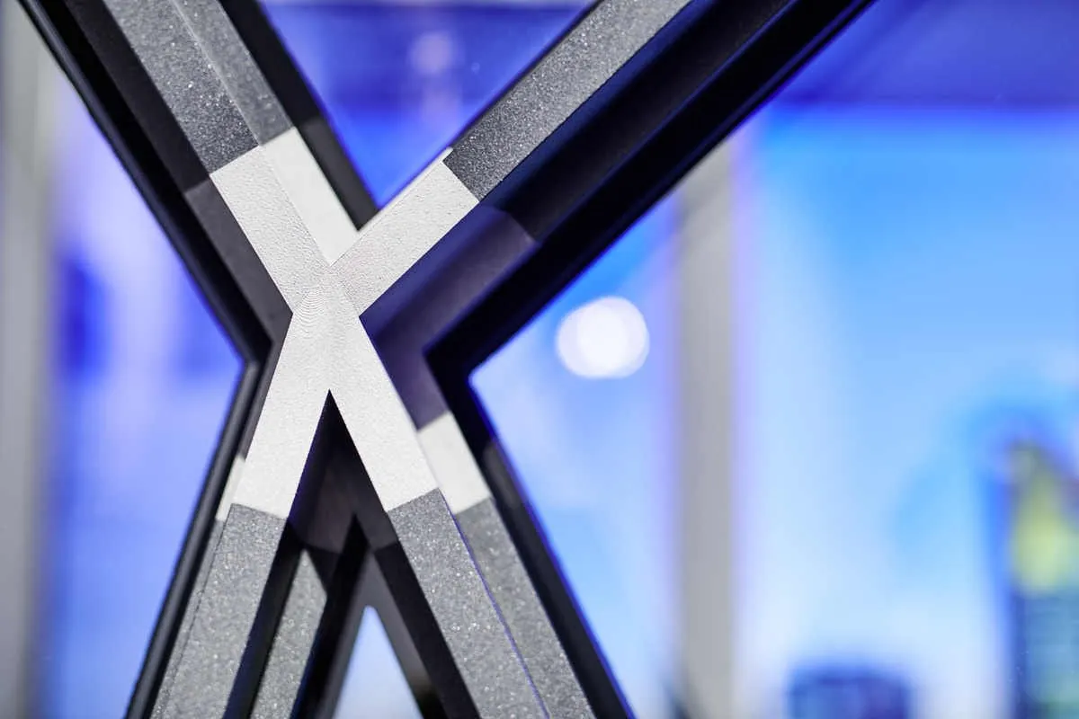 3D-gedruckte Fassadenknoten: Neue Gestaltungsmöglichkeiten für Freiformfassaden