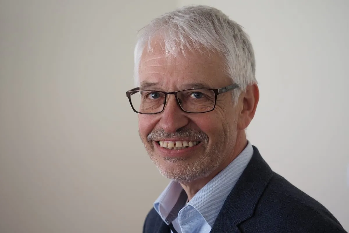 Eduard Appelhans: Das Holzfenster trifft den Zeitgeist