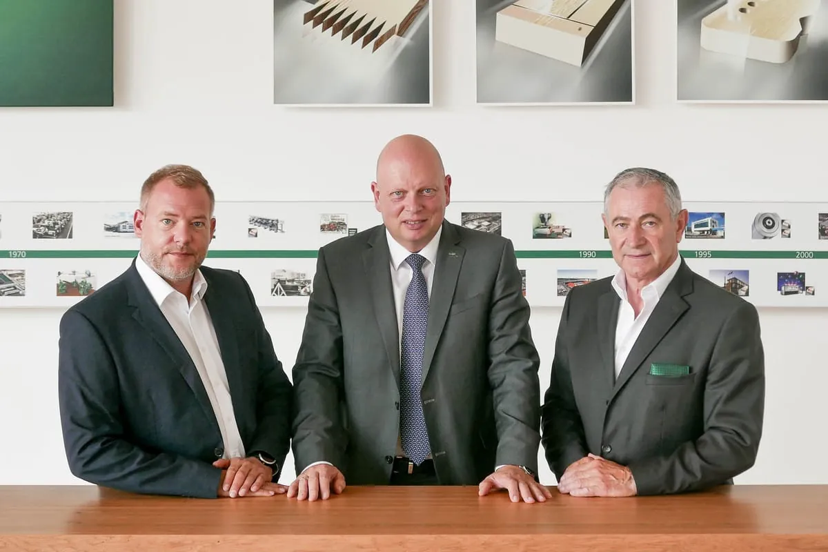 Kommunikationschef Klaus Müller geht von Bord