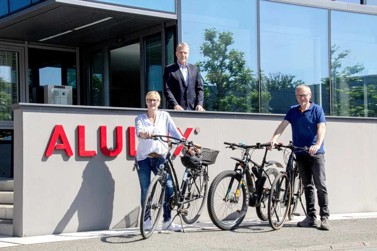 Alulux gibt Glück weiter