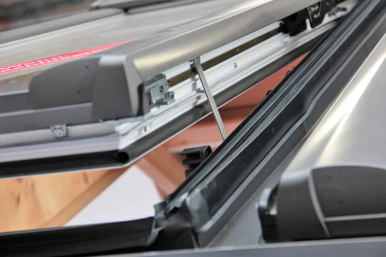 Dachfenster von Roto mit Kindersicherung