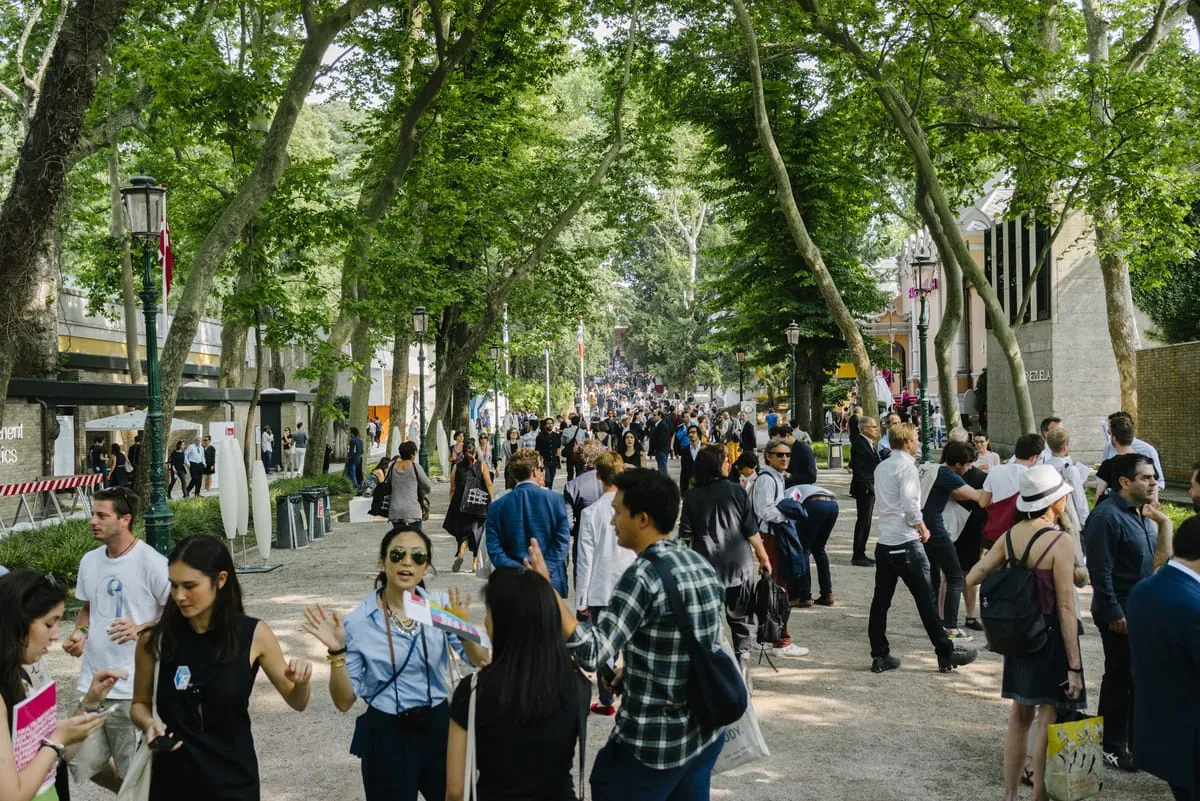 Schüco unterstützt Architektur-Biennale in Venedig