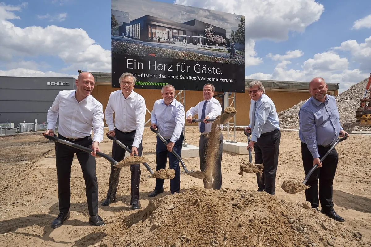 Erster Spatenstich für neues Besucherzentrum gesetzt