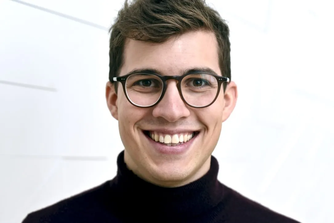 Walter Fenster + Türen: Simon Dethleffsen steigt ein