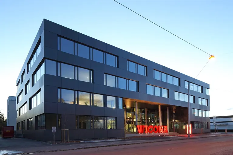 Wicona ist eine Marke der Hydro-Gruppe.