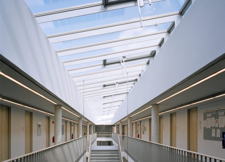 Wärmedämmung und Sonnenschutz mit Glas in der Uni Bayreuth