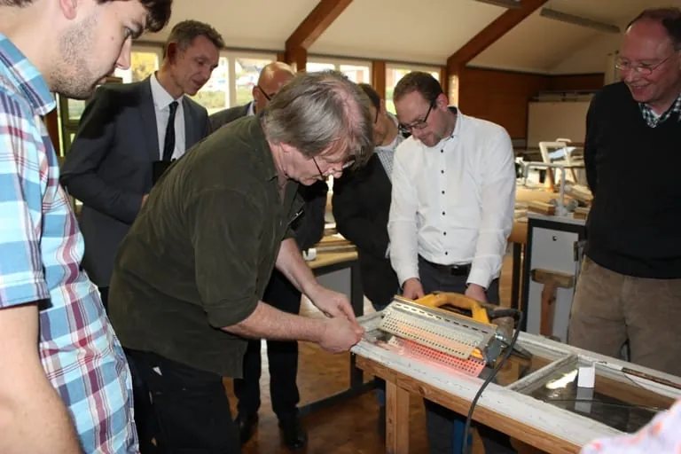 So bleiben Holzfenster dauerhaft schön