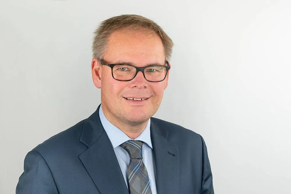 Frank Lange wird neuer Geschäftsführer der Fensterverbände