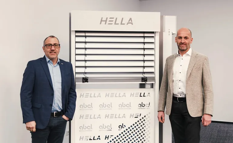 Sonnenschutz mit integrierter Absturzsicherung