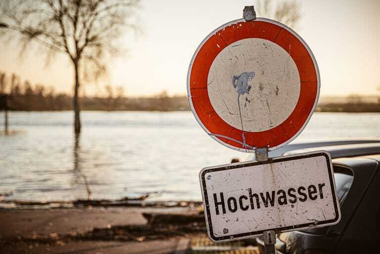 Hochwasserkatastrophe Holzmann Medien