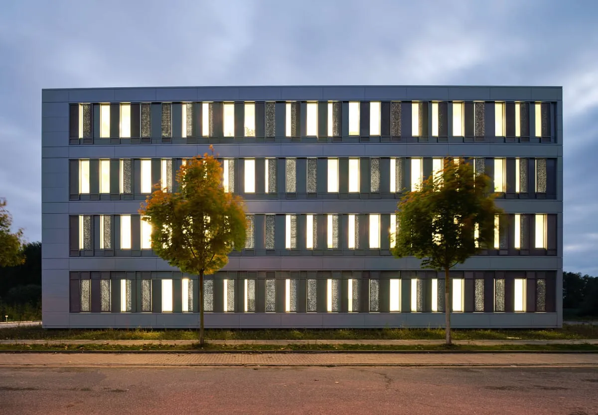 Schiebeläden mit organischer Zellstruktur