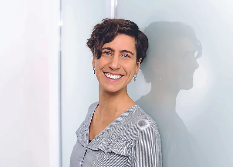 Catherina Schl&uuml;ter ist Referentin f&uuml;r Vogelschutz sowie Trainee Vogelschutz und Ornithologie beim Naturschutzbund Deutschland (NABU) in Berlin.