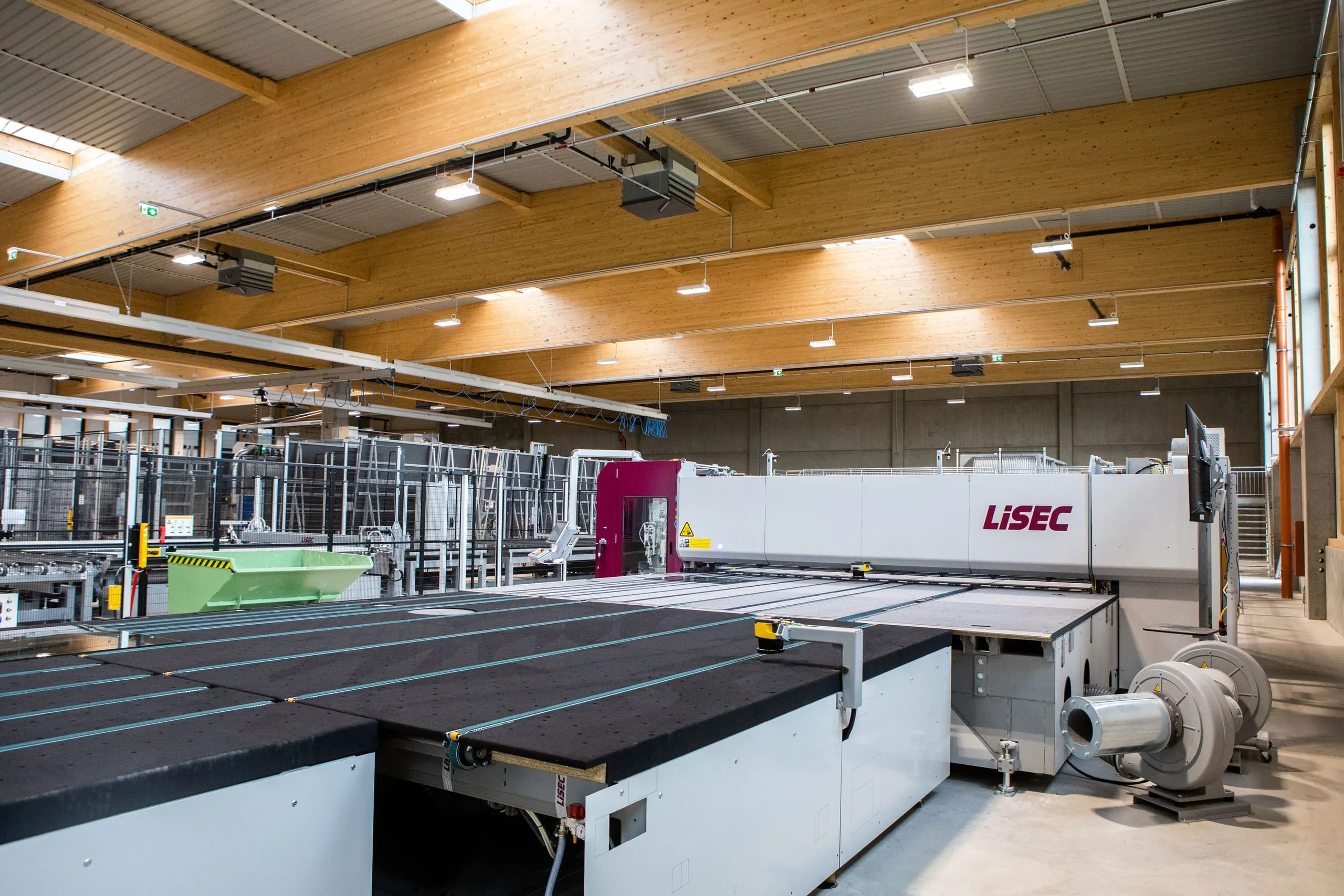 Automatisierte Isolierglasfertigung bei Felbermayer