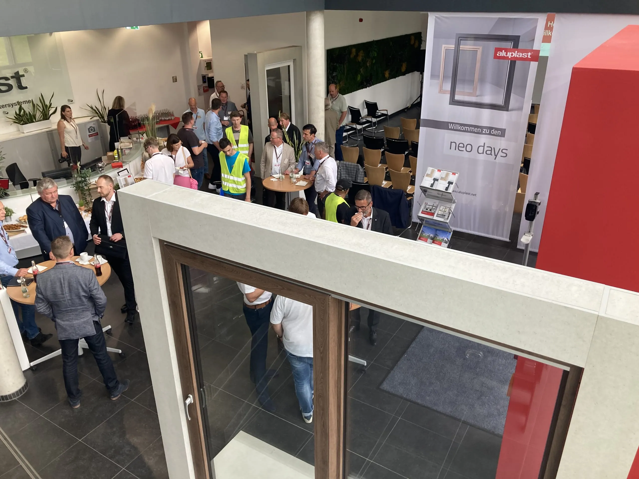 Neues vom Neo-System