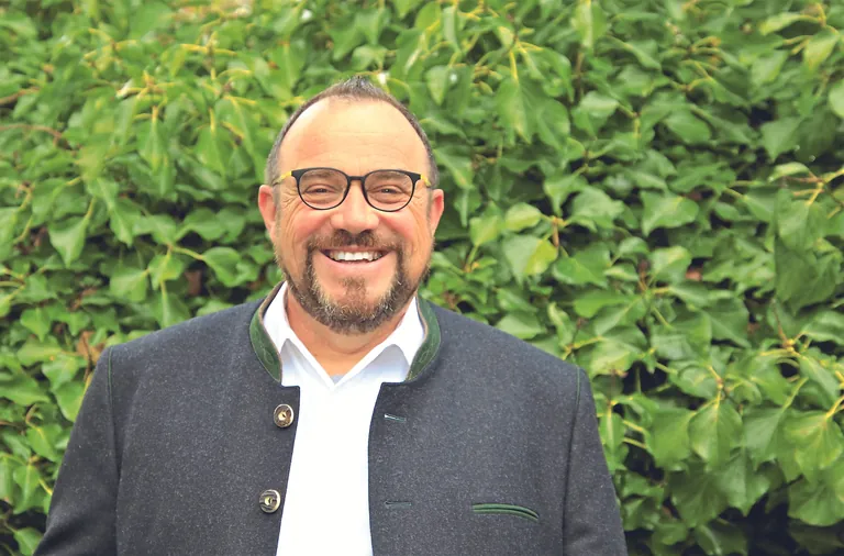 J&uuml;rgen Sieber ist Landesinnungsmeister des Fachverbands Glas, Fenster, Fassade in Baden-W&uuml;rttemberg.