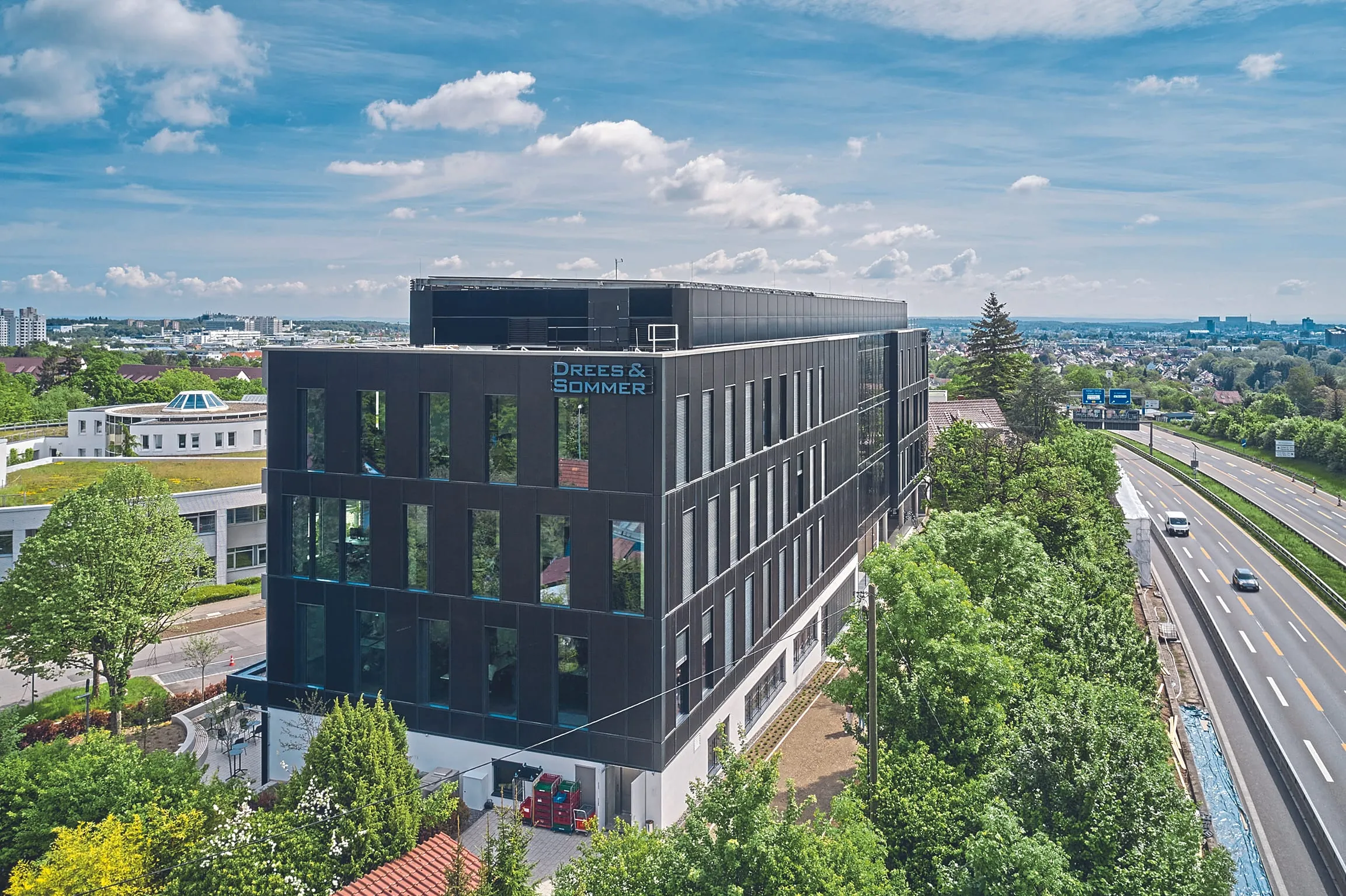 OWP12 – ein grünes Powerpaket mit BIPV