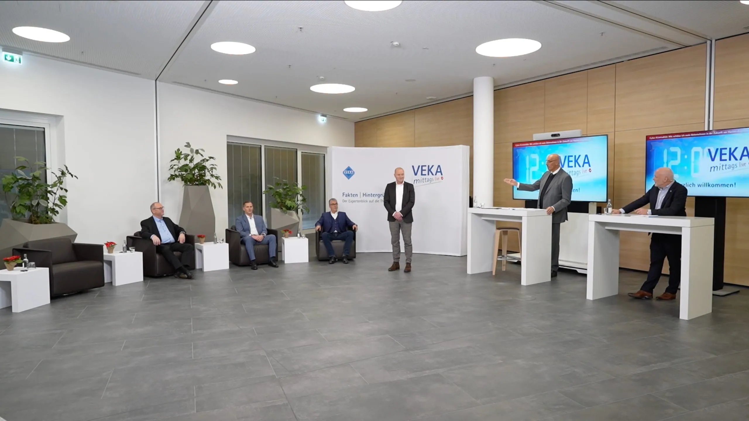 Experten diskutieren über Cyber-Kriminalität