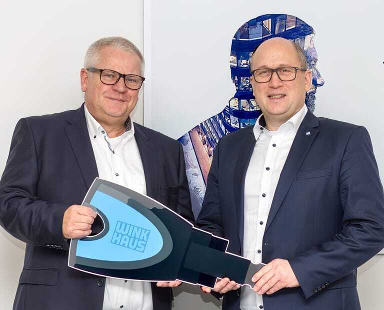 Otmar Zeintl (re.) tritt als Geschäftsführer von Winkhaus Austria die Nachfolge von Clemens Moers an.