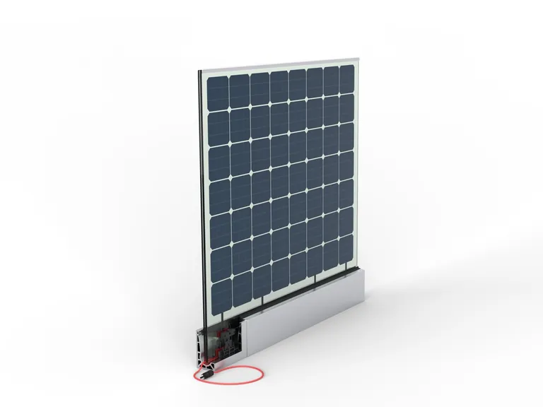 Im Grundprofil des VetroMount Ganzglasgel&auml;nder l&auml;sst sich bestens versteckt die Verkabelung f&uuml;r Photovoltaik unterbringen.