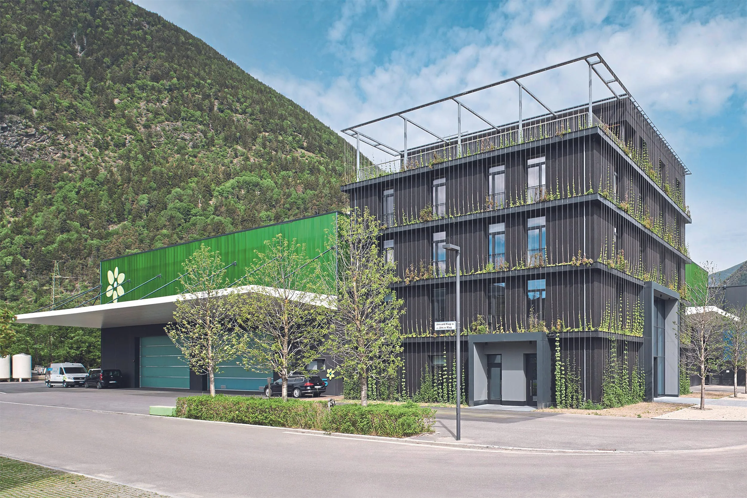 Ein Schiebebeschlag macht dicht