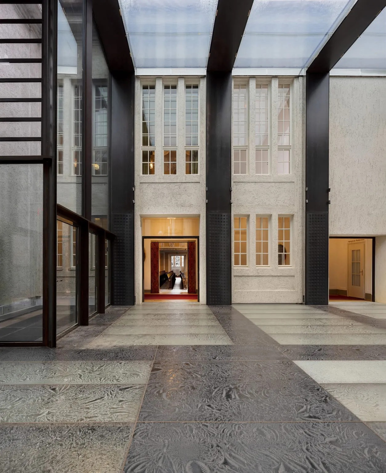 Die Architektur soll durch ihre klare Linienführung bestechen.