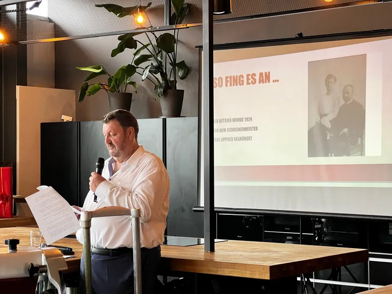 Geschäftsführer Thomas Lippold blickte auf der Jubliläumsfeier auf 100 Jahre Unternehmensgeschichte zurück.