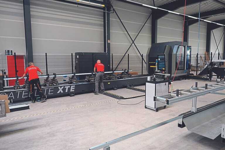 Lauber Fensterbau mit Sitz in Singen am Bodensee stellt nun auch Fenster und Türen aus Aluminium her. Das Herzstück der Fertigung ist die Fünfachs-CNC-Anlage Satellite XTE von Emmegi.