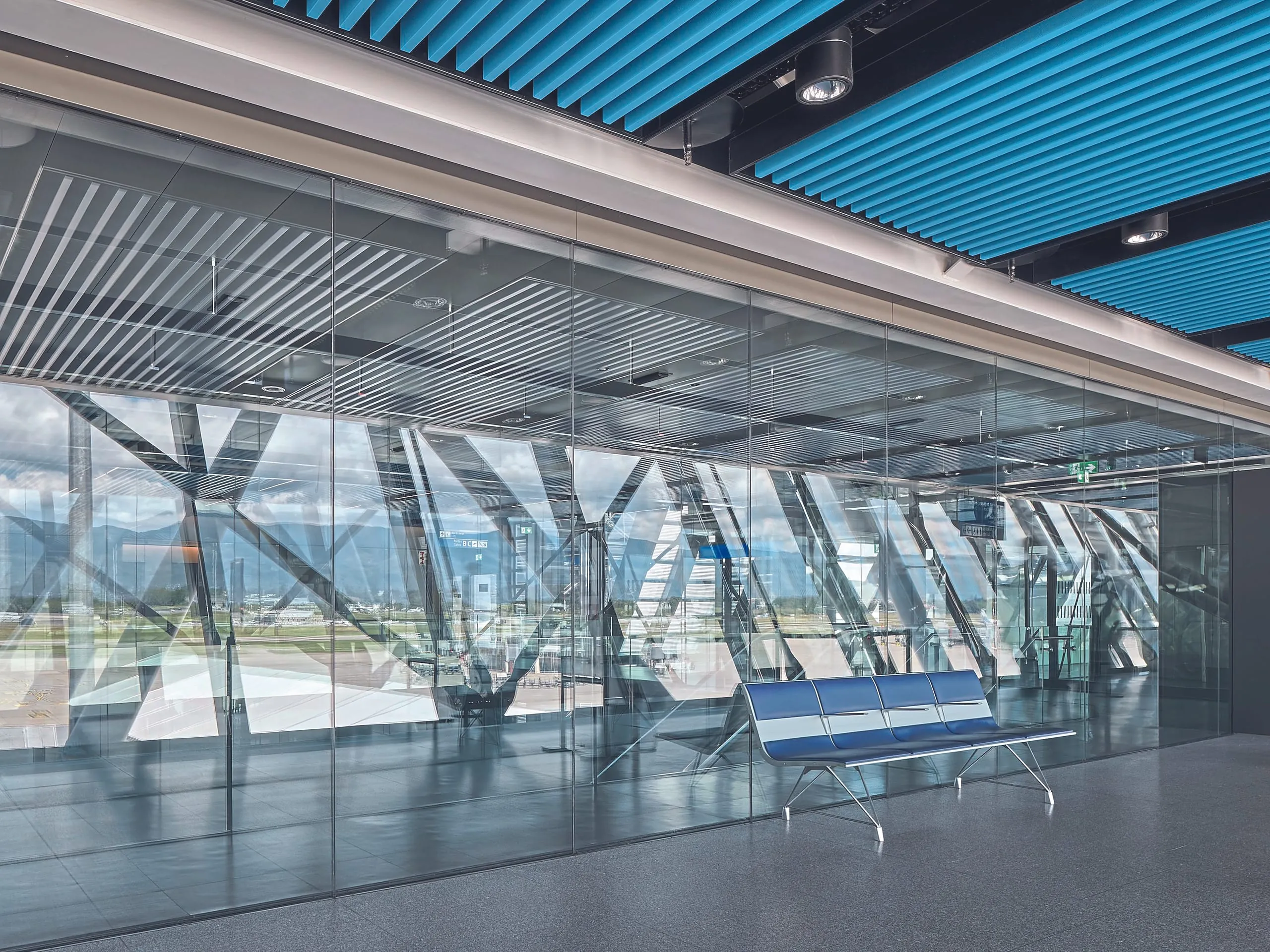 Filigrane Konstruktion aus Stahl und Glas