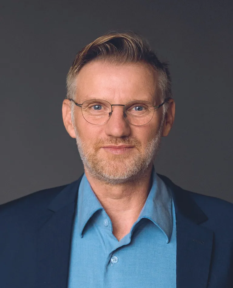 Mike Menzel ist geschäftsführender Gesellschafter von Plickert Glasereibetriebe in Berlin.